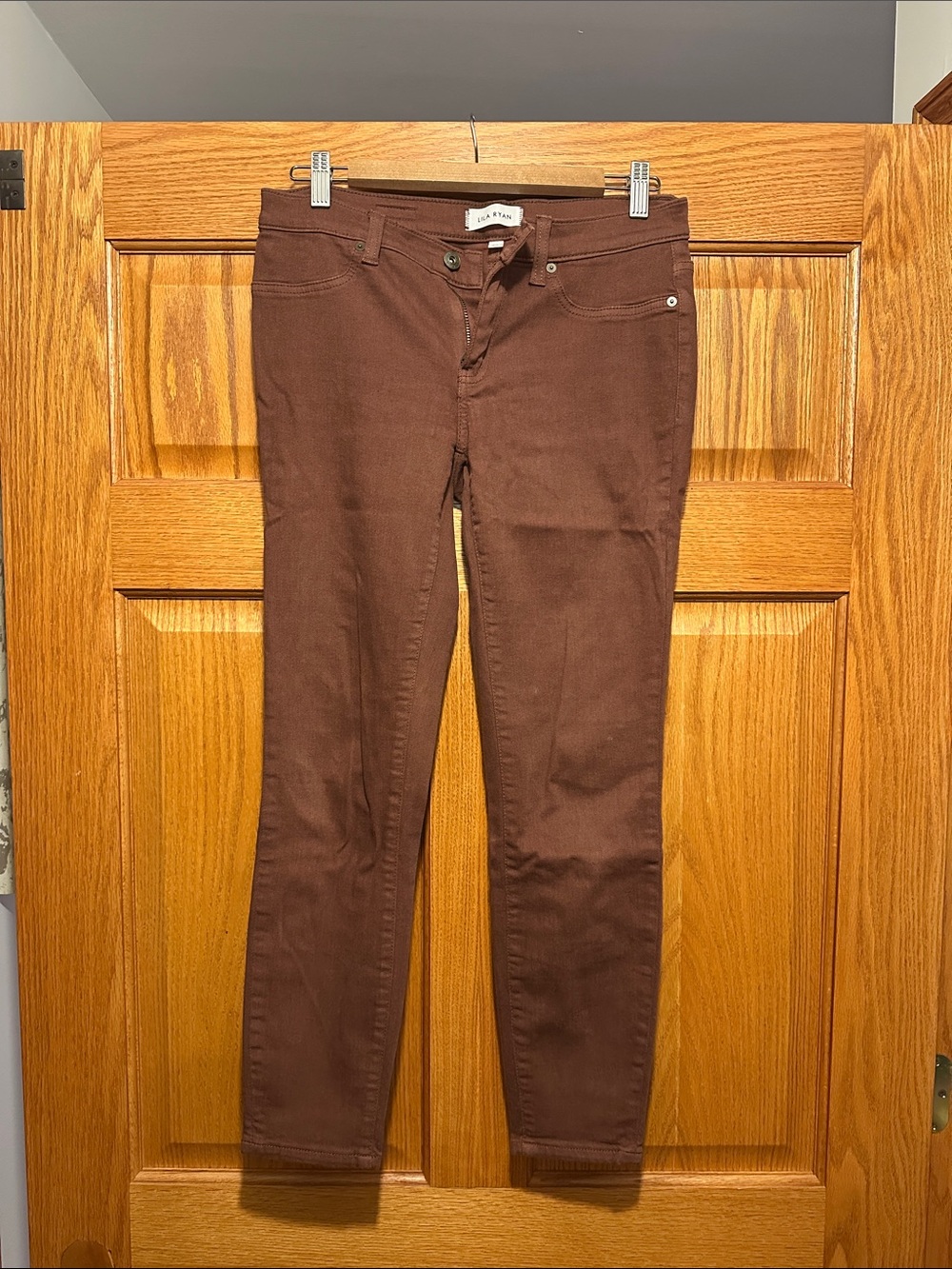 LILA RYAN Women's Rust Brown Skinny Jeans